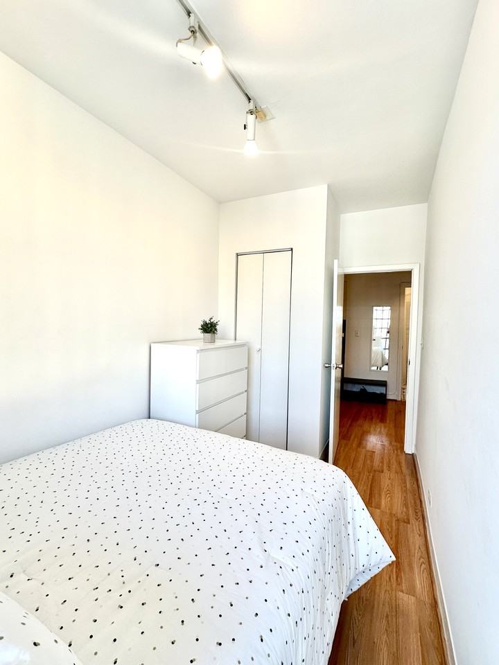 1st Ave. & E 78th St #3M - Photo 2 of 11