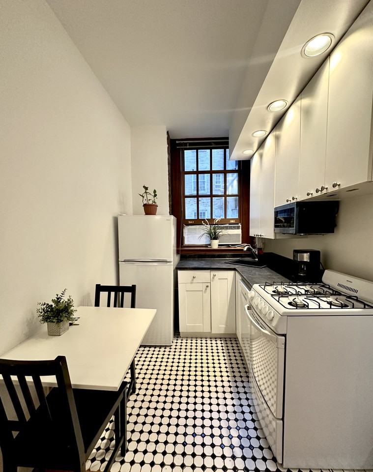 1st Ave. & E 78th St #3M - Photo 6 of 11