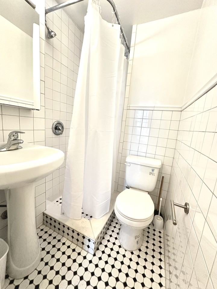 1st Ave. & E 78th St #3M - Photo 7 of 11