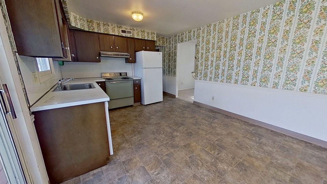 141 Oak Manor Dr - Photo 2 of 11