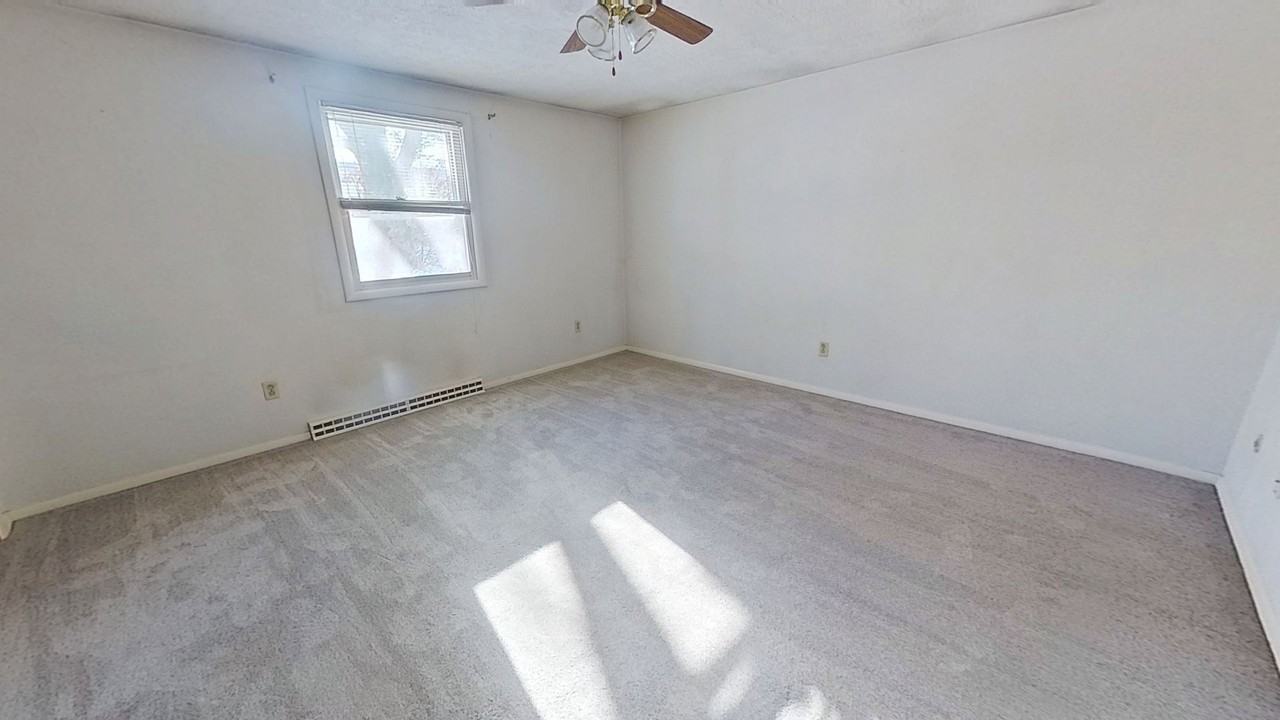 141 Oak Manor Dr - Photo 7 of 11