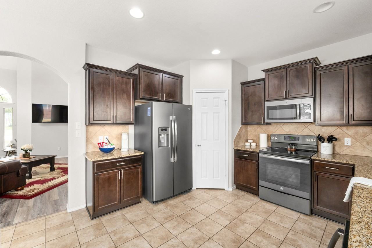 6506 Ambrose Cir #1 - Photo 6 of 10