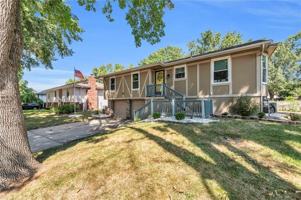 featured image of 305 Nw Shamrock Ave #1