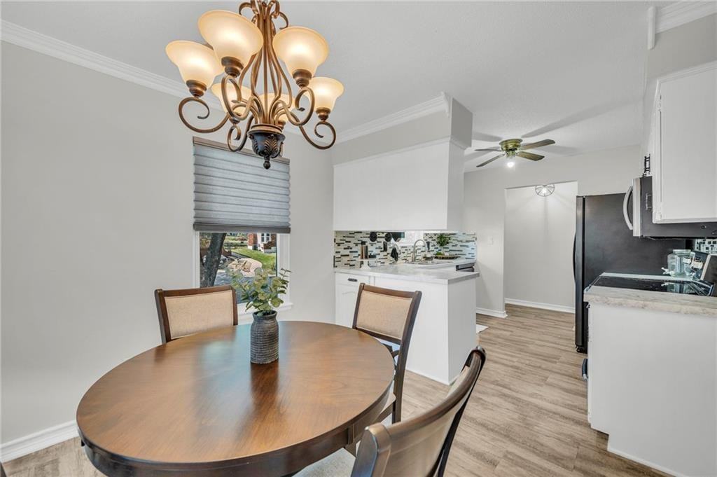 305 Nw Shamrock Ave #1 - Photo 5 of 25