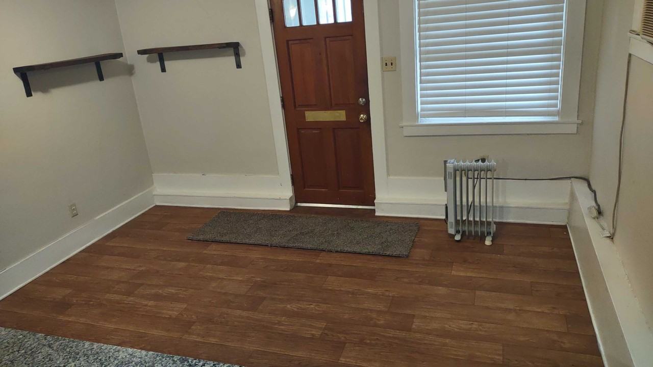 521 T St #C - Photo 5 of 15