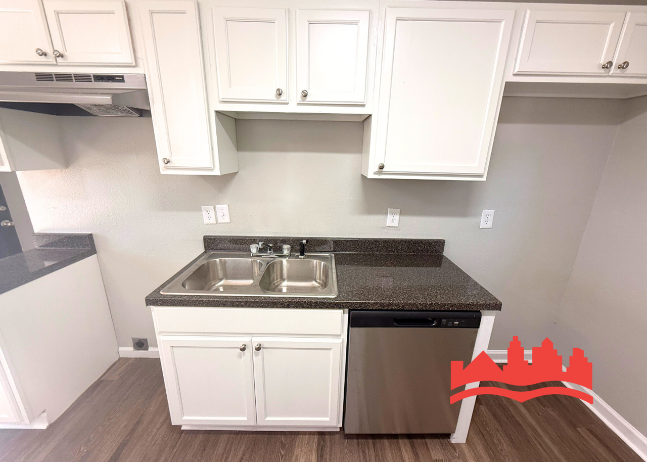 3865 Kerwin Dr - Photo 7 of 18