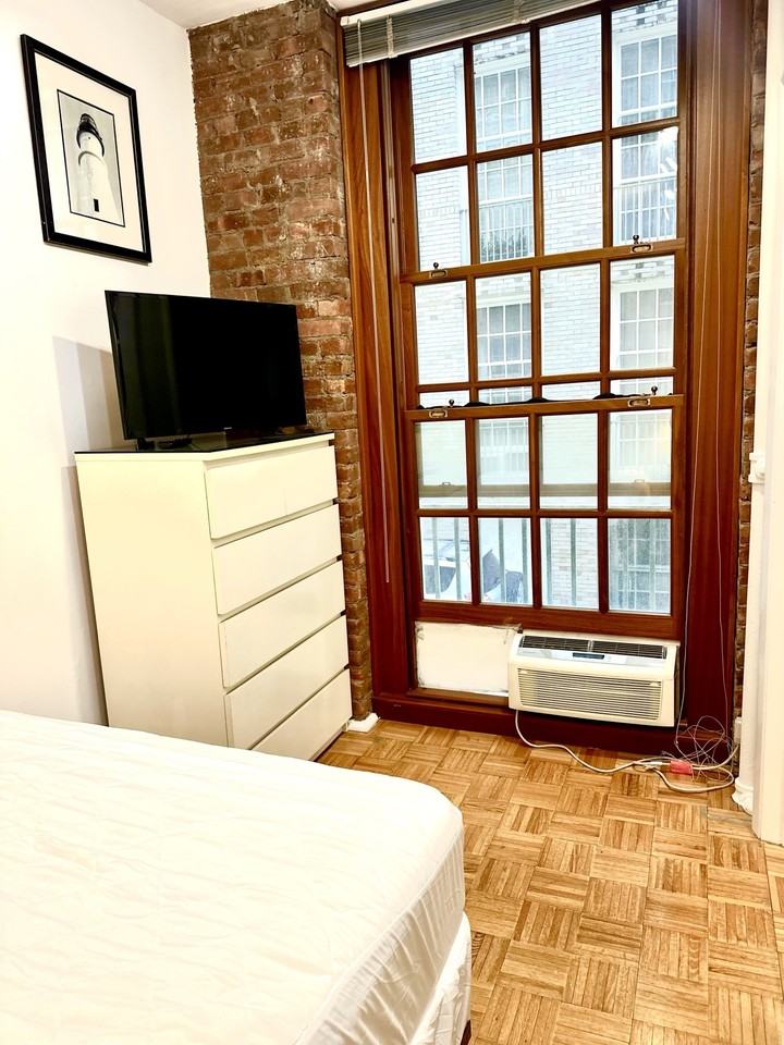 York Ave & E 78th St #1K - Photo 3 of 10