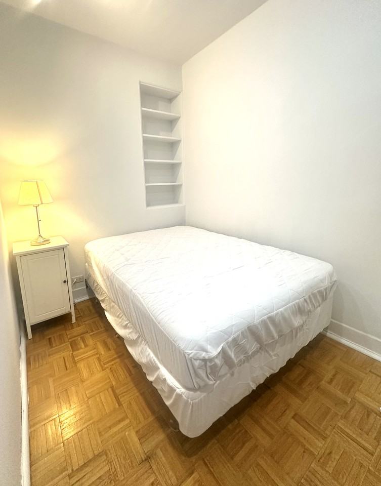 York Ave & E 78th St #1K - Photo 4 of 10