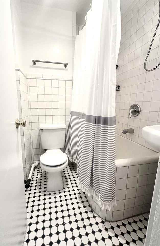 York Ave & E 78th St #1K - Photo 7 of 10