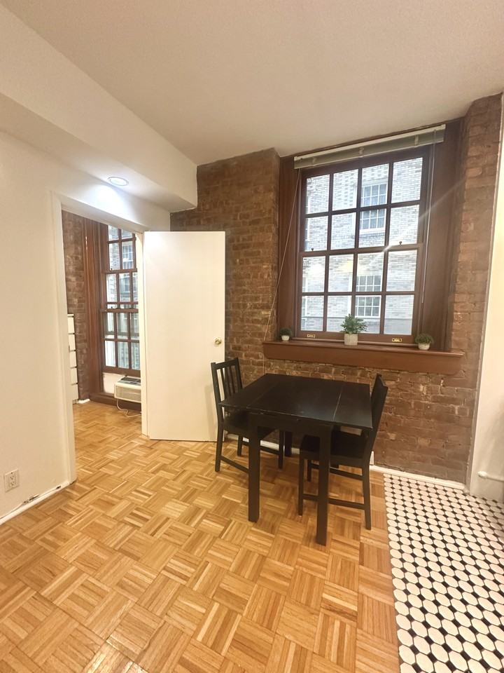 York Ave & E 78th St #1K - Photo 6 of 10