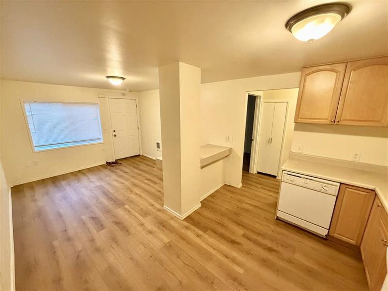 3201 21st Ave W #2 - Photo 7 of 17