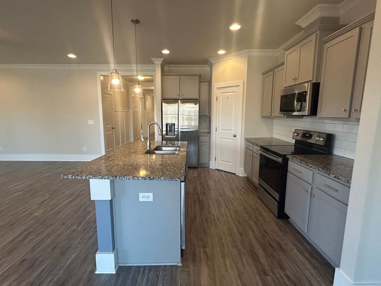 177 Cherry Laurel Dr - Photo 4 of 33