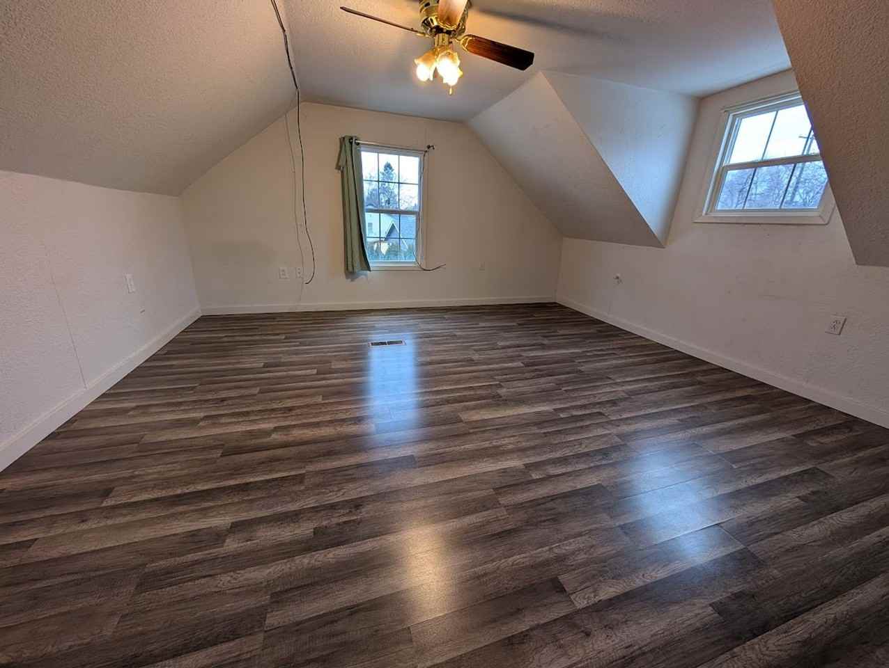 1411 Powers Ave - Photo 3 of 19