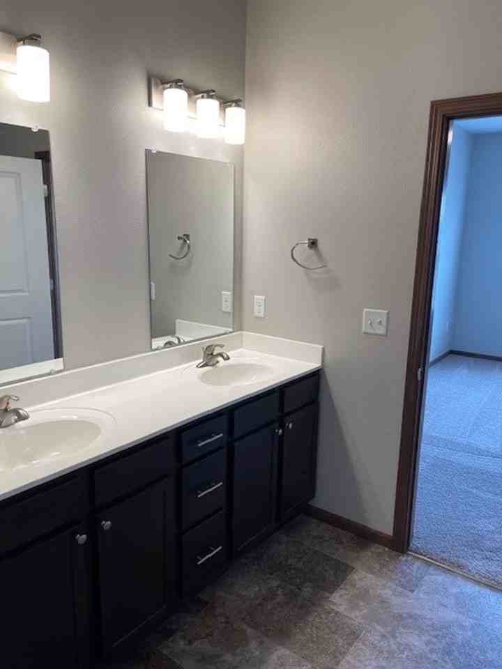 Crossing Commons Apartments - Photo 5 of 5