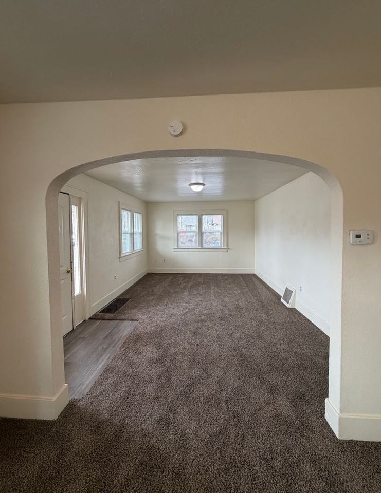 954 S 4th Ave - Photo 3 of 27