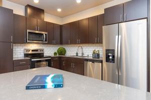featured image of 532 Magazine St