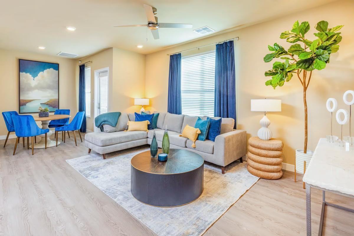 532 Magazine St - Photo 2 of 21