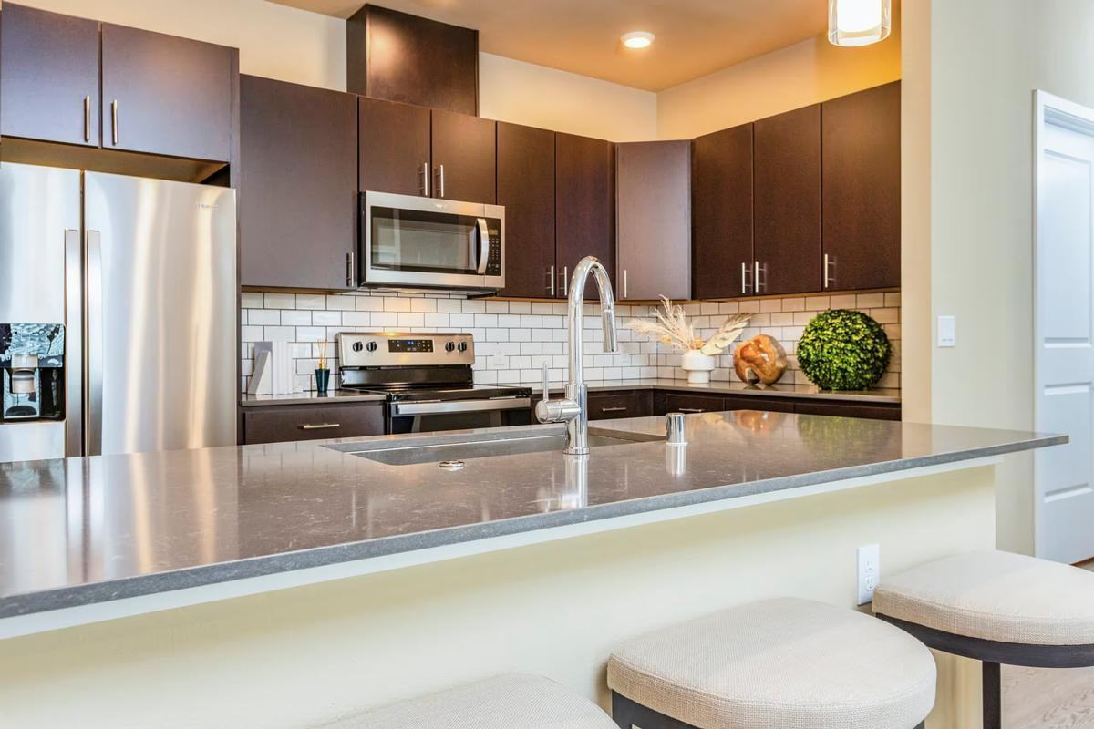 532 Magazine St - Photo 4 of 21