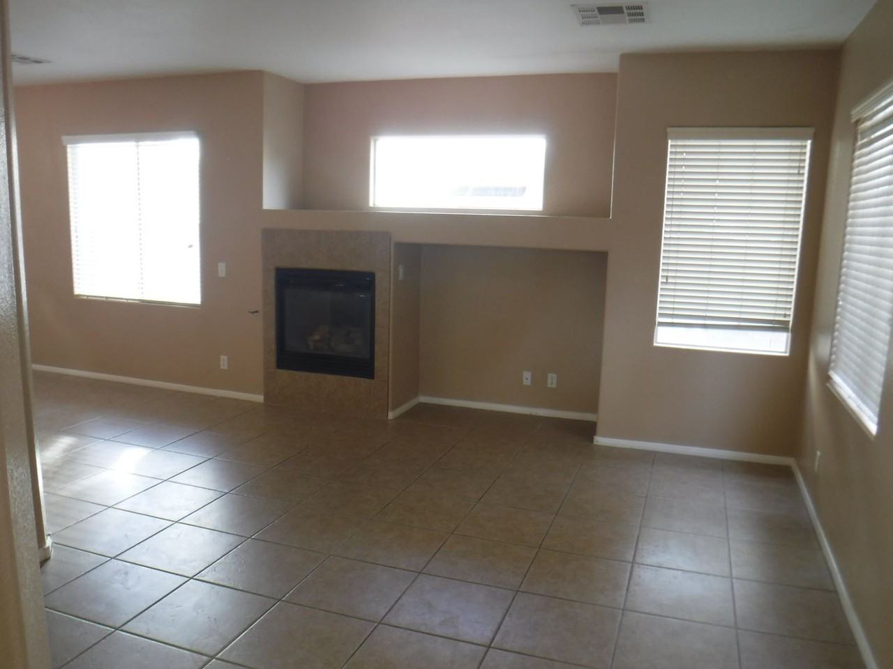10784 Avenzano St - Photo 3 of 12