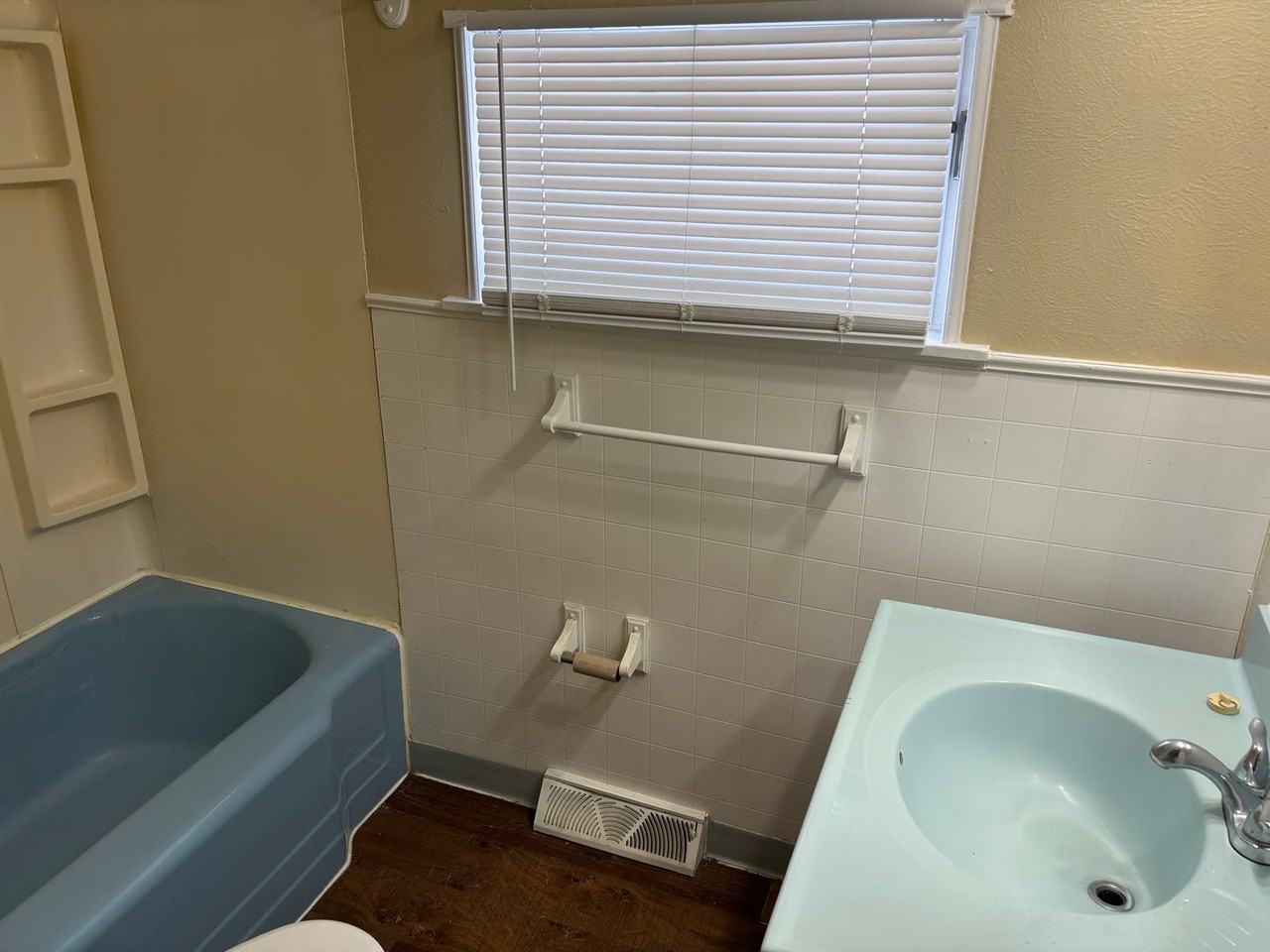 4122 Penelope Dr - Photo 6 of 19