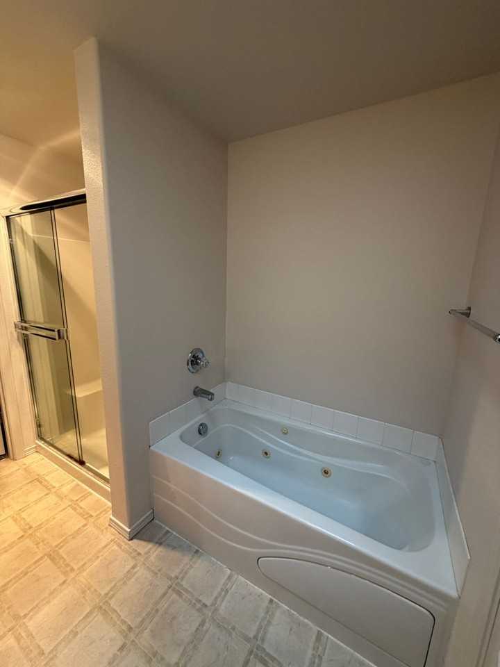 4909 Porlier Ln - Photo 7 of 24