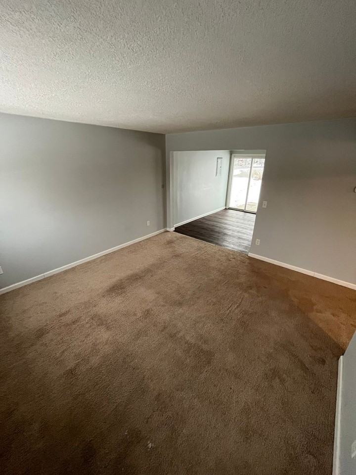 638 Kimberton Dr - Photo 2 of 15