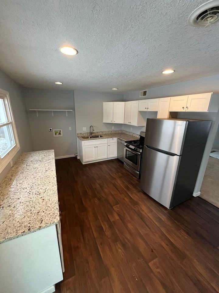 638 Kimberton Dr - Photo 6 of 15