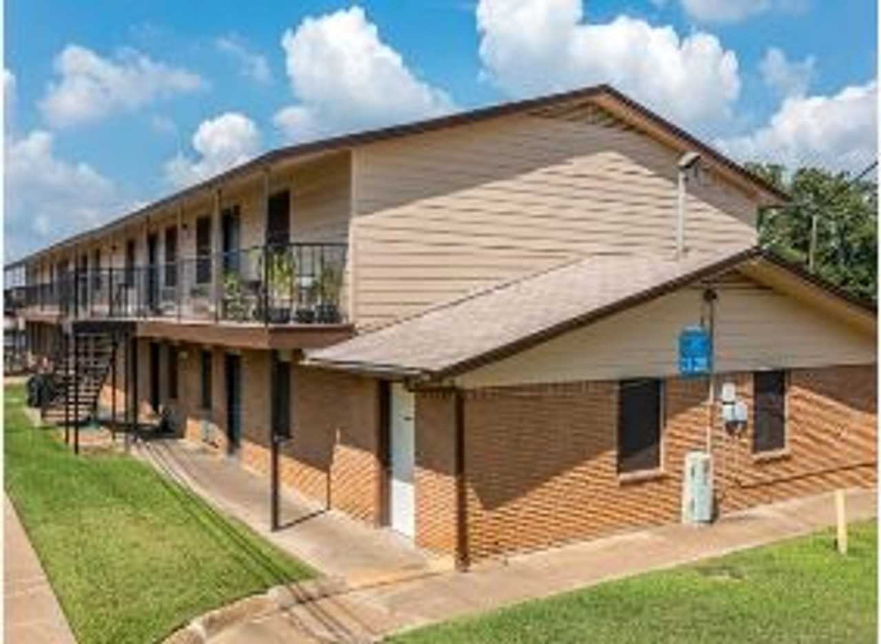 Southwest Apartments - Photo 7 of 27