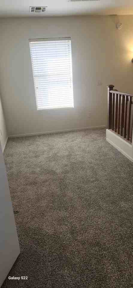 1084 E Lowell Ct - Photo 3 of 16