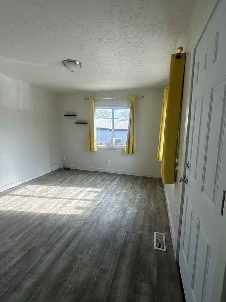 1620 W Warnock Ave - Photo 3 of 49