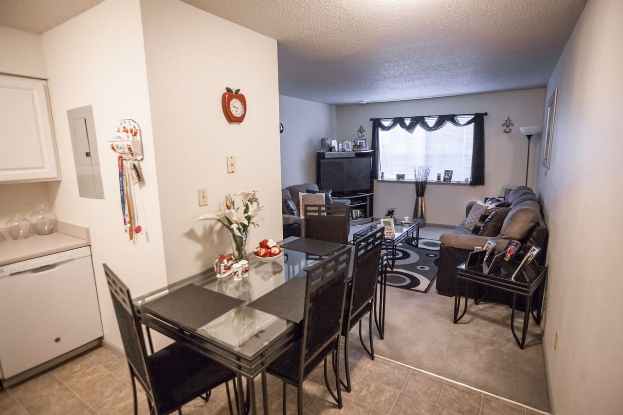 815 Cross Park Avenue - Photo 4 of 7