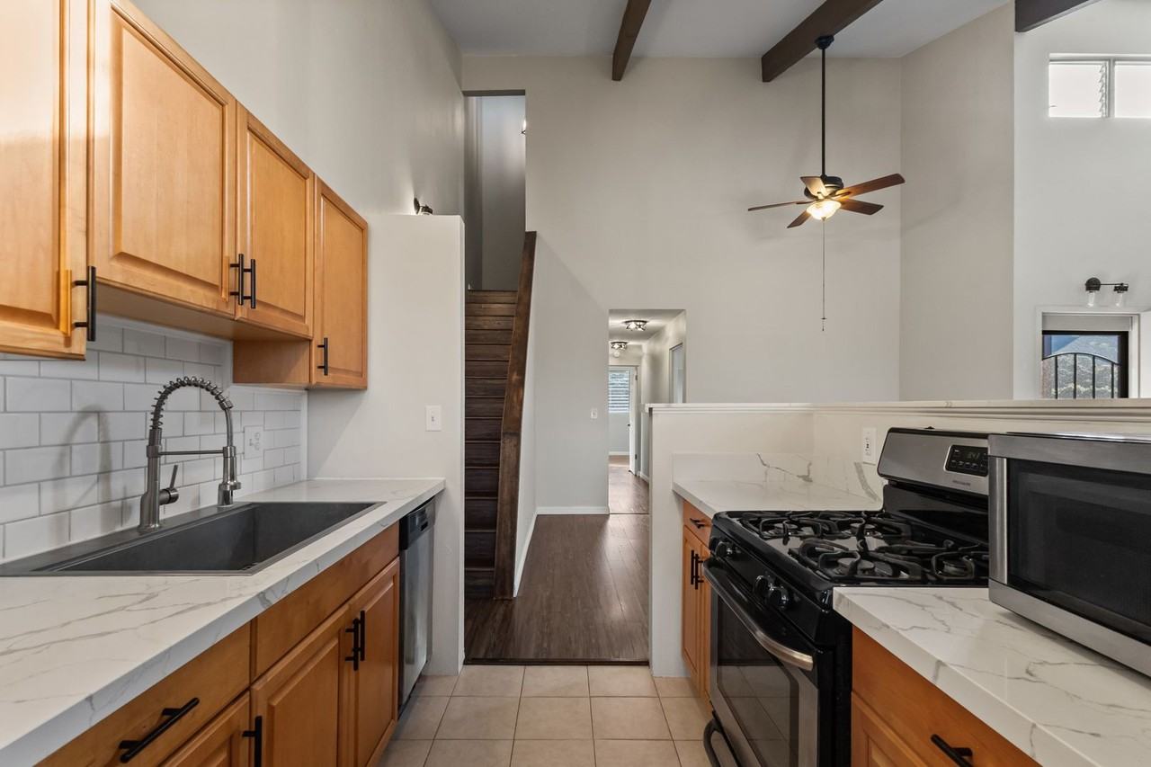 98-452 Kilinoe St #8-802 - Photo 5 of 23