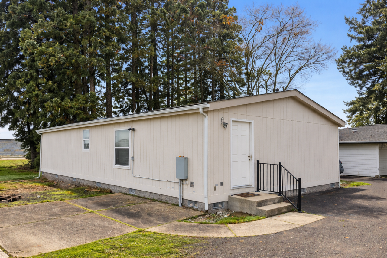 29426 Dane Ln - Photo 3 of 20