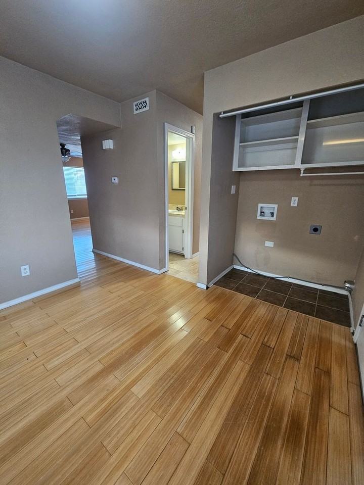 1420 Bill Carrol Dr - Photo 6 of 19