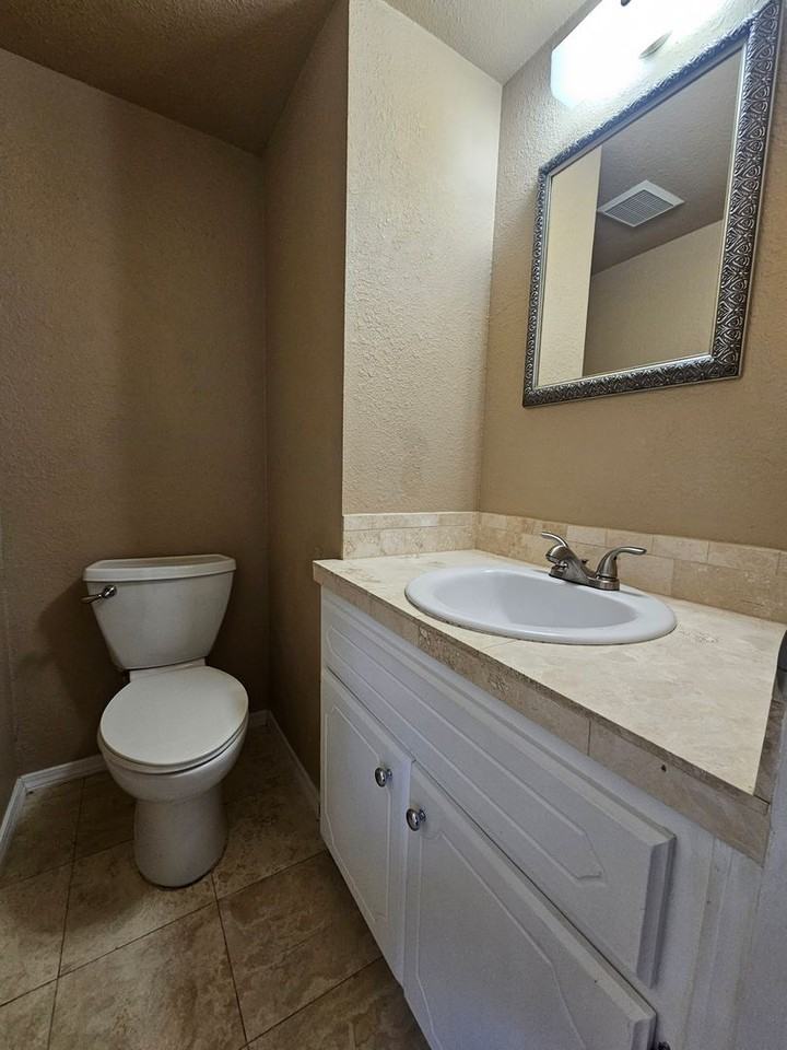 1420 Bill Carrol Dr - Photo 7 of 19