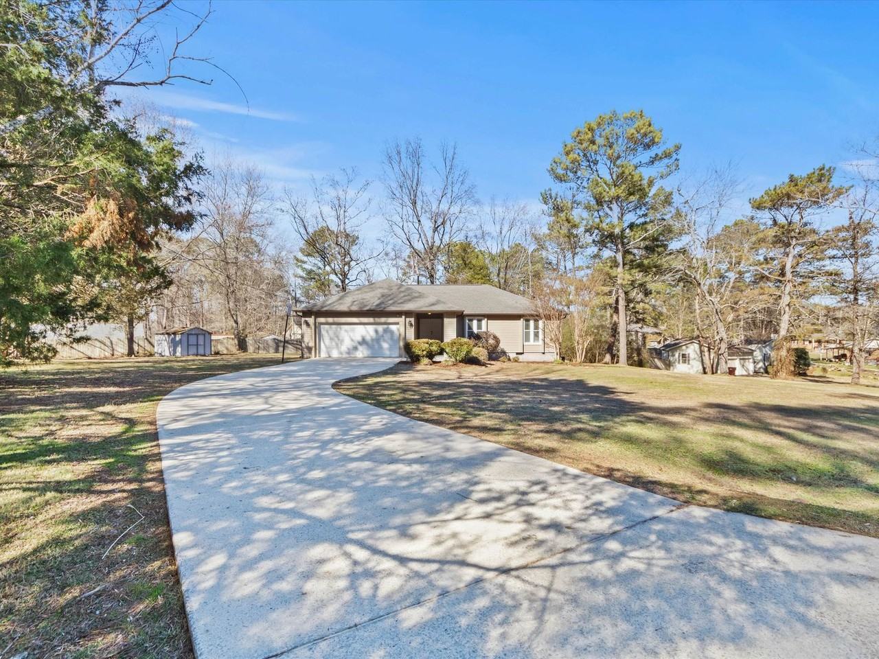 15375 Rise St - Photo 4 of 38