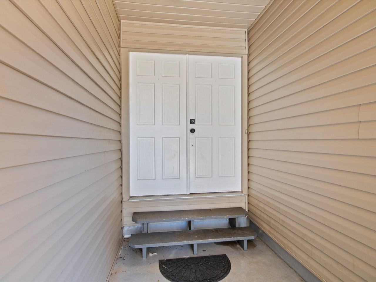 15375 Rise St - Photo 6 of 38