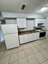 919 N Iowa Ave - Photo 1 of 1