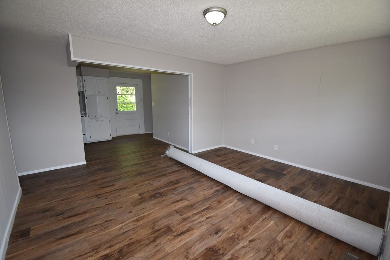 114 Bluegrass Rd - Photo 3 of 23