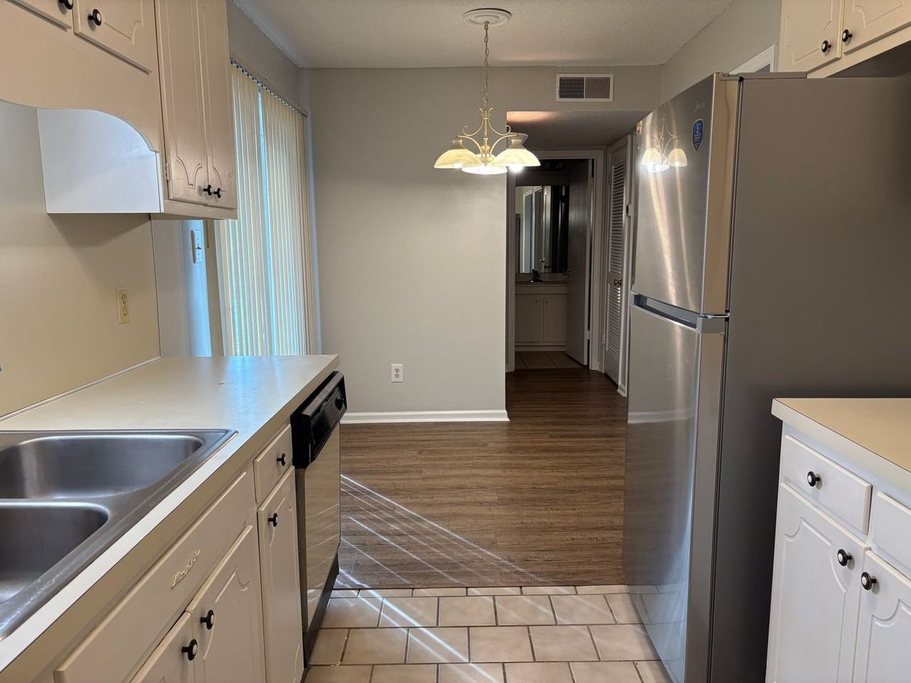 204 Northpoint Ave #D - Photo 6 of 10