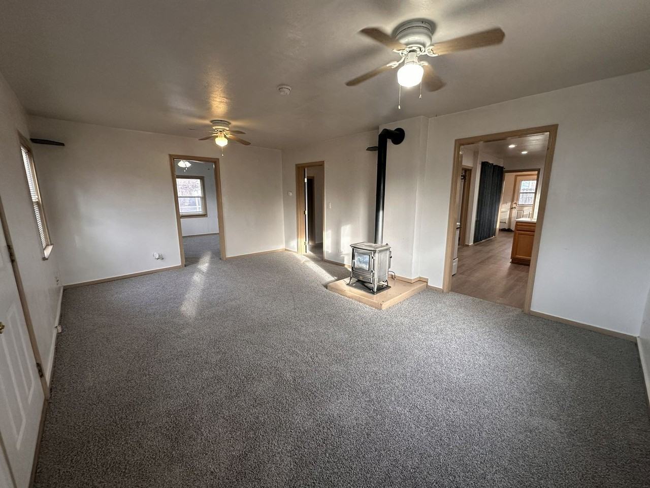 1505 Cornell St - Photo 3 of 13