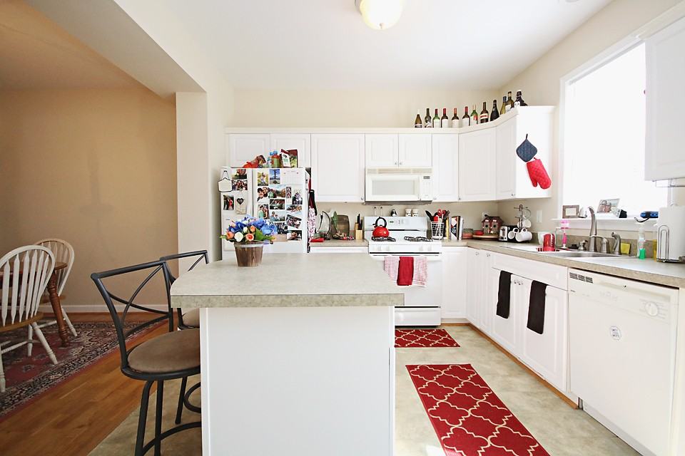 1039 Carrington Pl - Photo 6 of 17