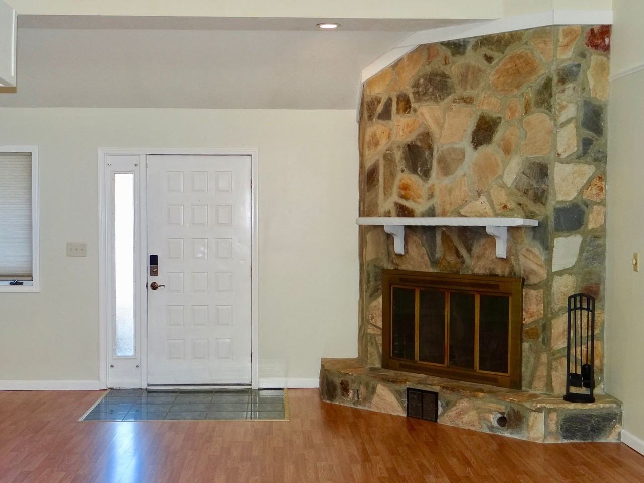 1841 Fairway Ridge Dr - Photo 2 of 26