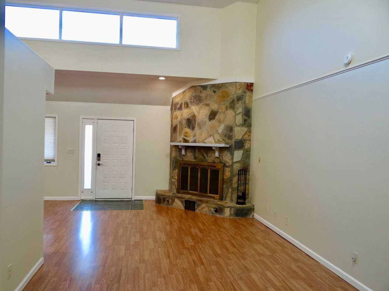 1841 Fairway Ridge Dr - Photo 3 of 26