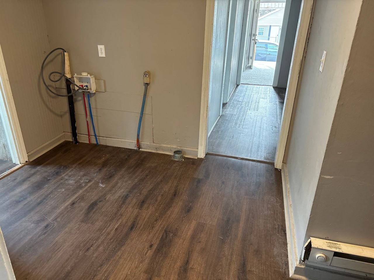 1209 Pearson Pl - Photo 3 of 8