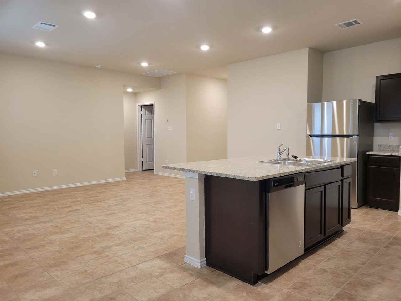 9606 Malkier Dr - Photo 7 of 32