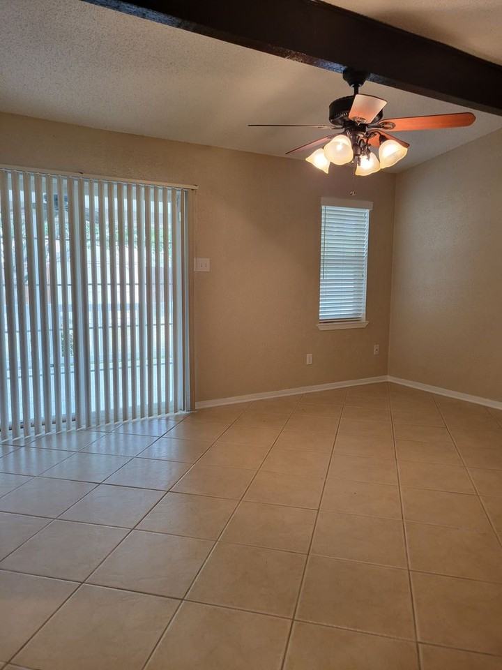 3707 Pilgram Dr - Photo 4 of 30