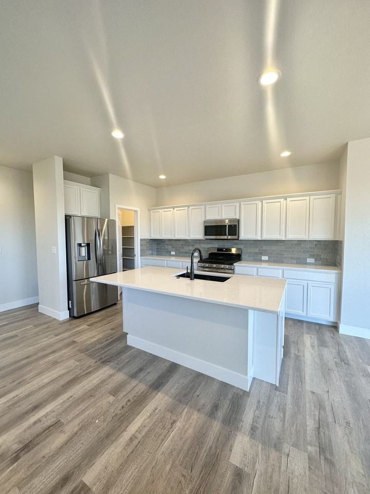 4873 Crivelli Ct - Photo 6 of 24