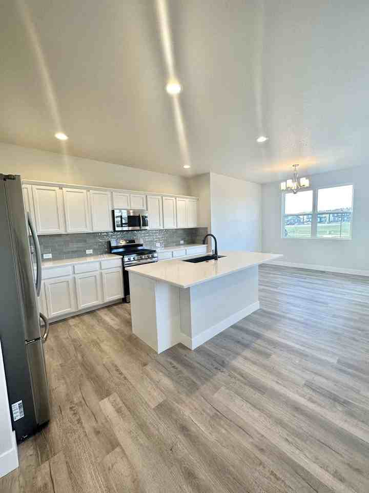 4873 Crivelli Ct - Photo 3 of 24