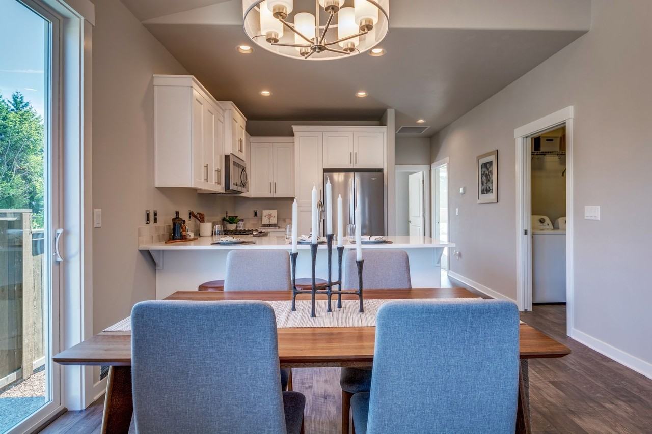 20697 Se Iron Horse Ln - Photo 5 of 11